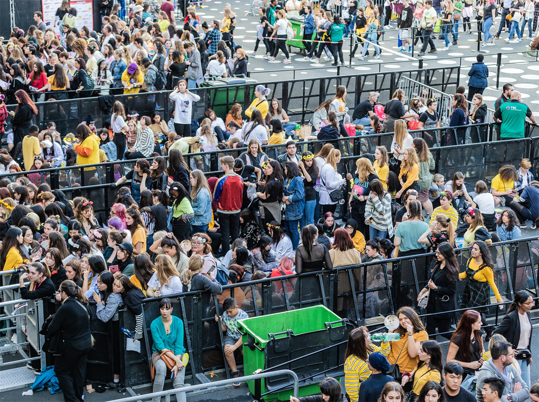 Course Image Crowd Management